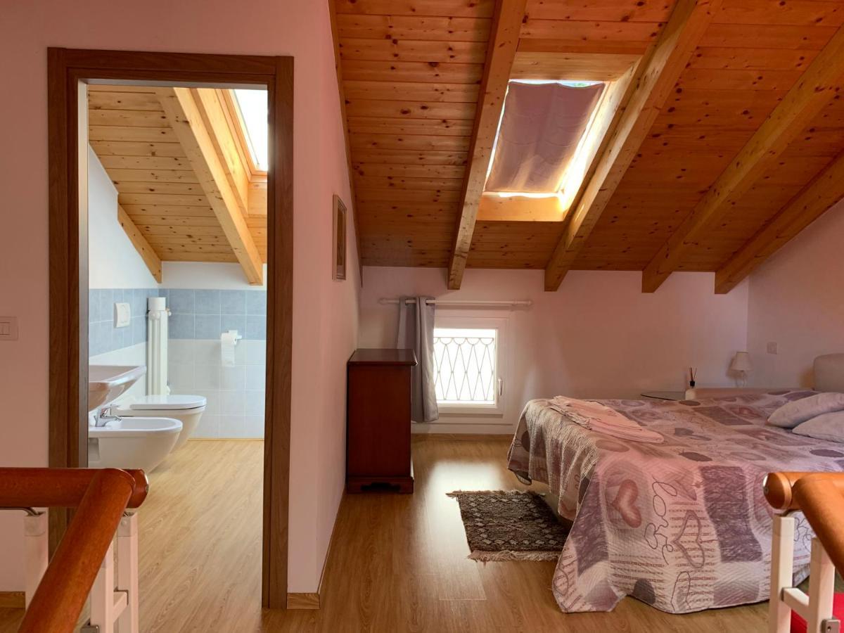 Al Castello Lägenhet Dervio Exteriör bild
