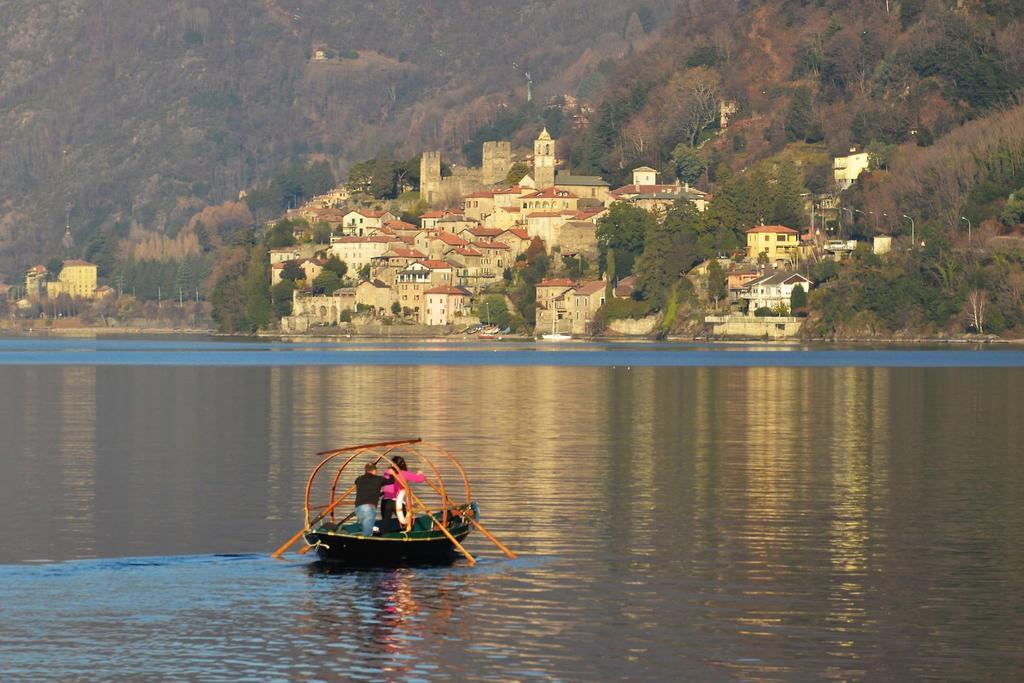 Al Castello Lägenhet Dervio Exteriör bild