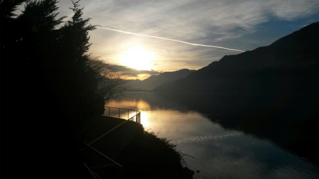 Al Castello Lägenhet Dervio Exteriör bild
